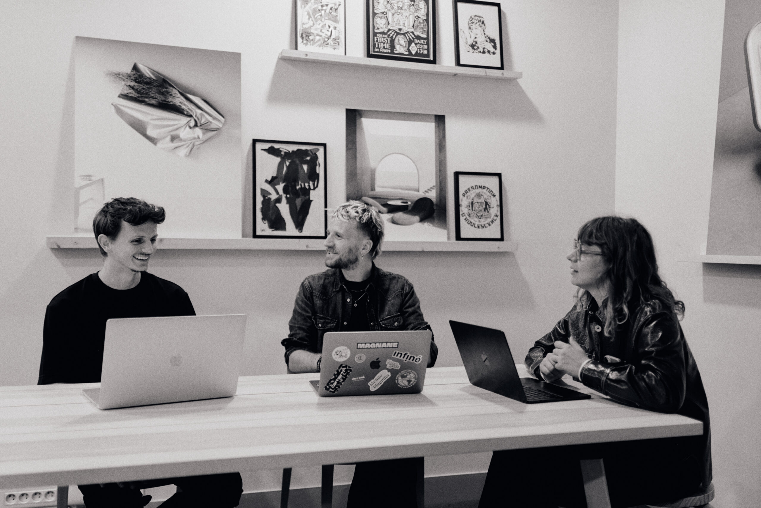 Magnane est un studio créatif spécialisé dans les images fixes et de films en 3D.